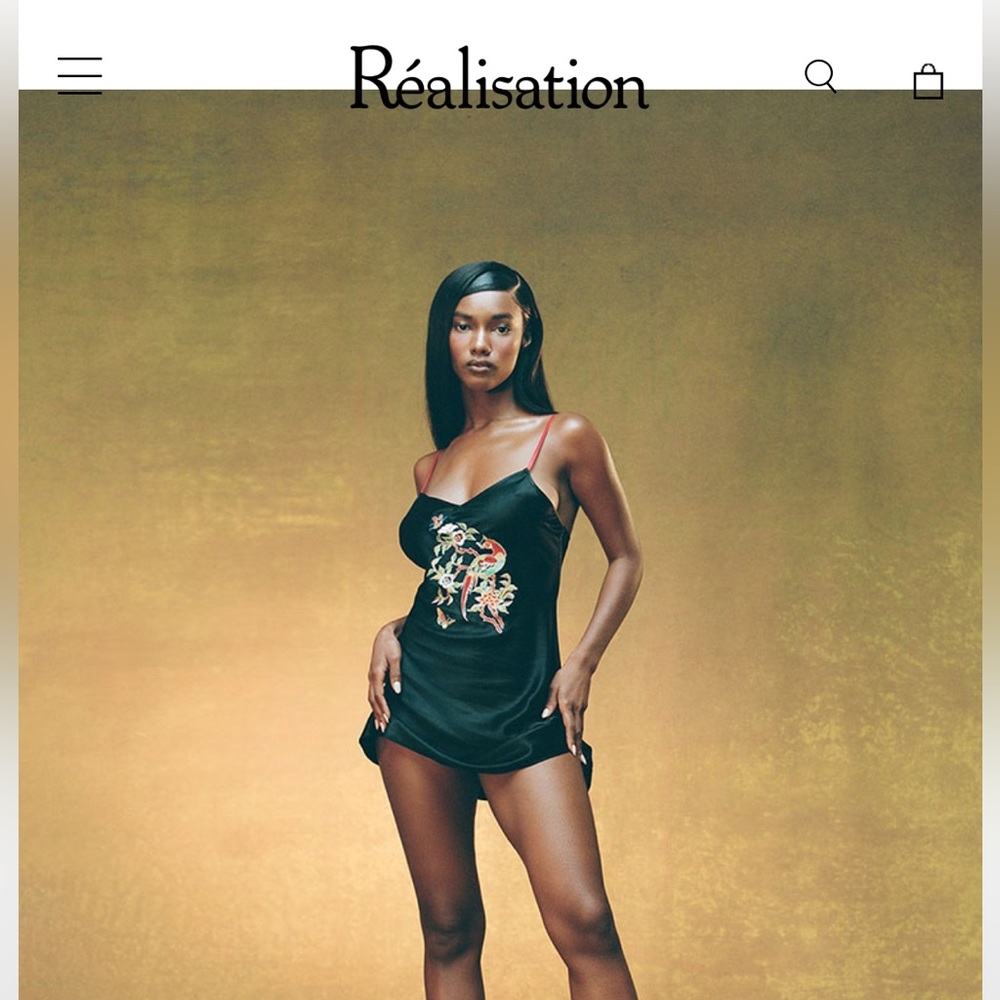 The serious moon slip 🌙 XS NWT realisation par